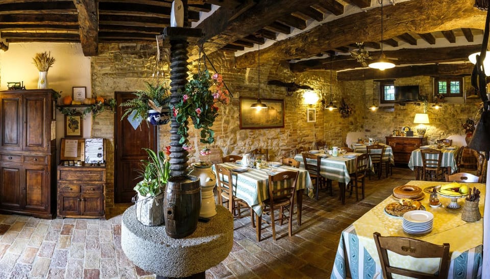 Restaurant/places to eat, Decorative detail
