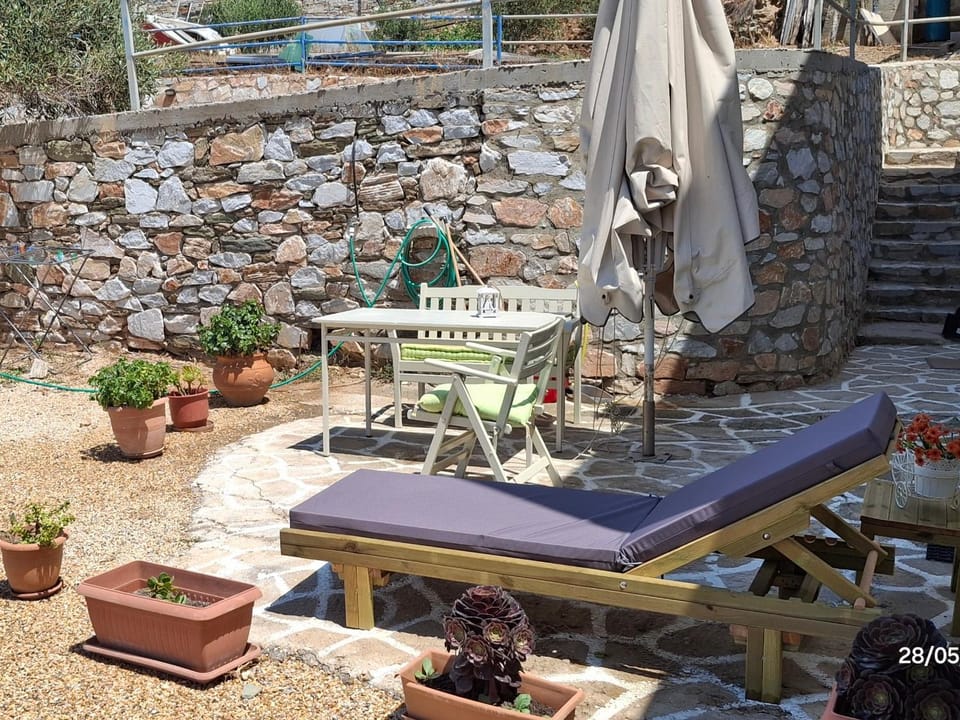 White Lotus seaside apartment House in Decentralized Administration of the Aegean