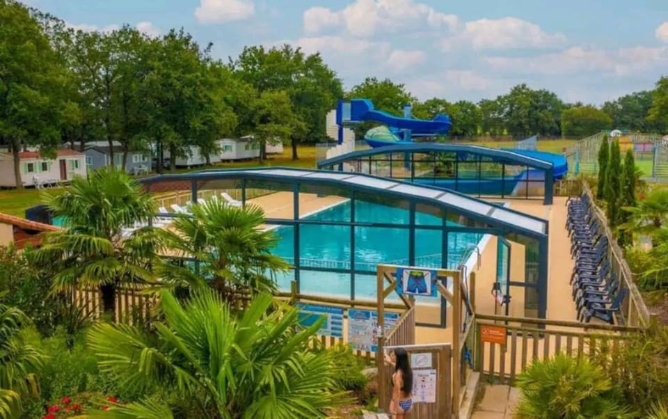 Aqua park, Swimming pool, Swimming pool