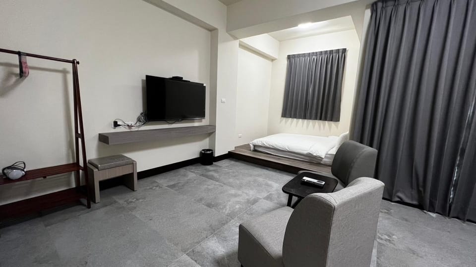 Bed, TV and multimedia