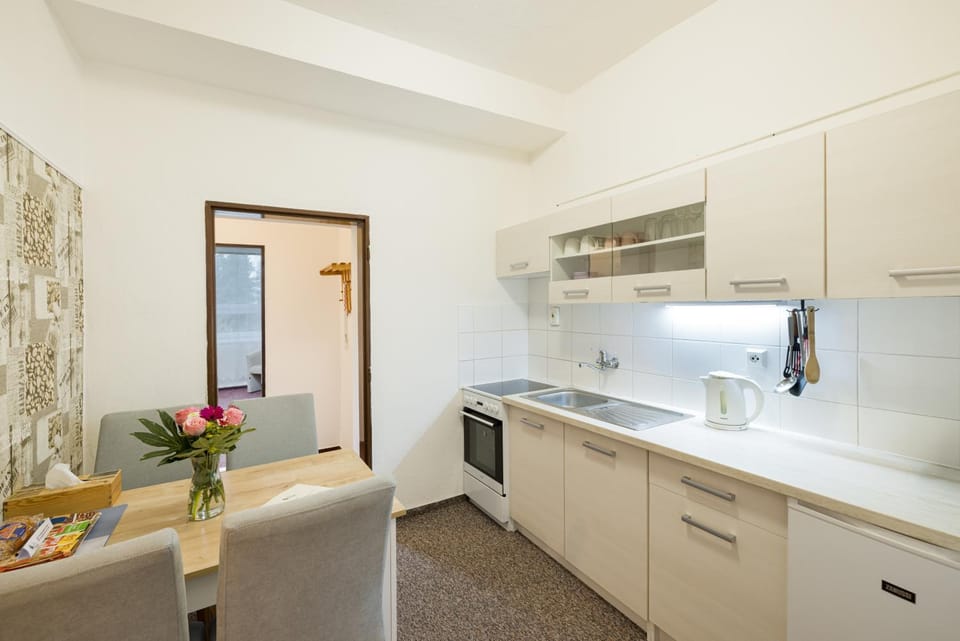 Dining area, oven, kitchen