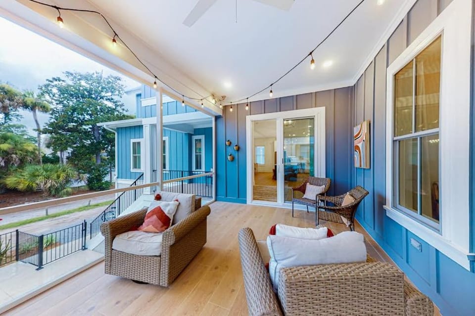 Luna Sea Estate House in North Forest Beach