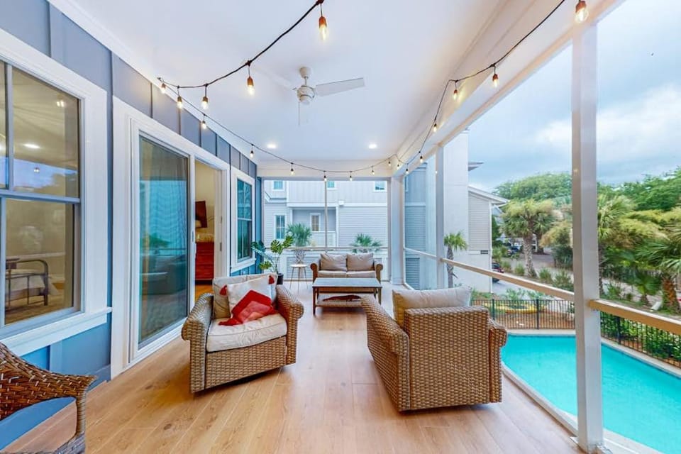 Luna Sea Estate House in North Forest Beach
