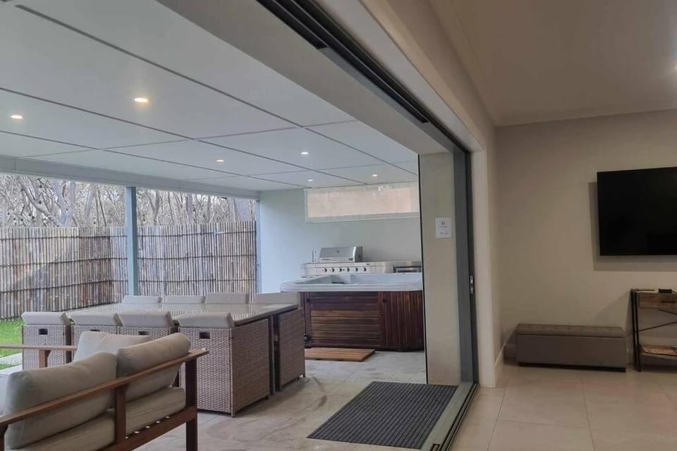 Blue Mountains Sweet Retreat House in Wentworth Falls