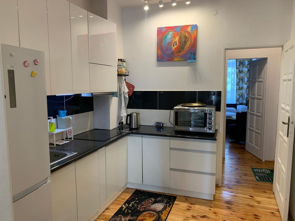 Kitchen or kitchenette, kitchen