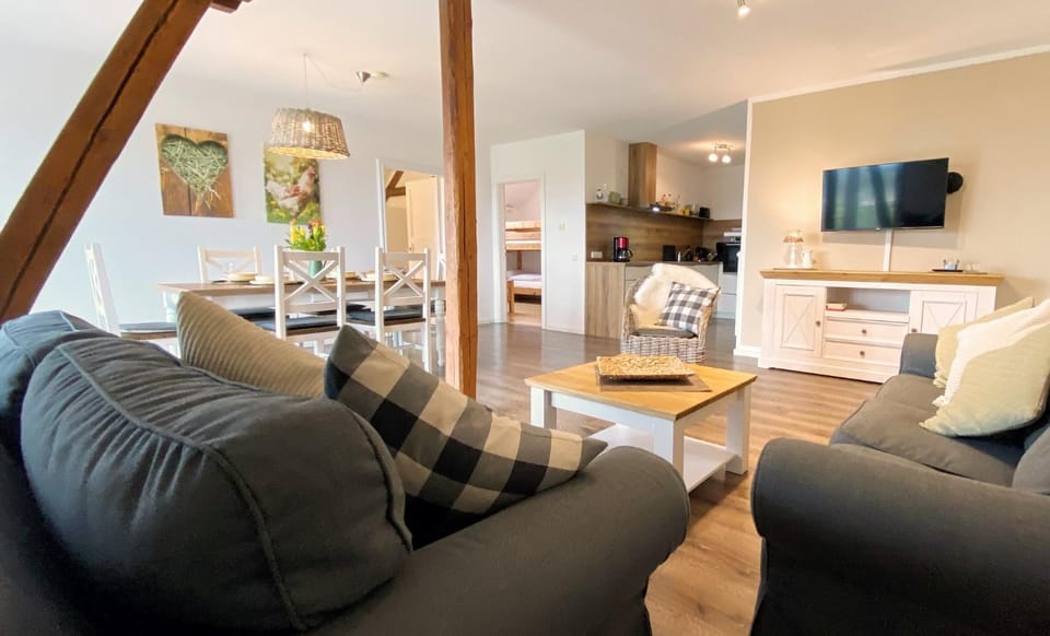 Living room, Breakfast