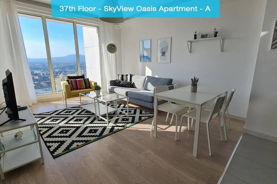 Natural landscape, Living room, Seating area, Dining area, Mountain view