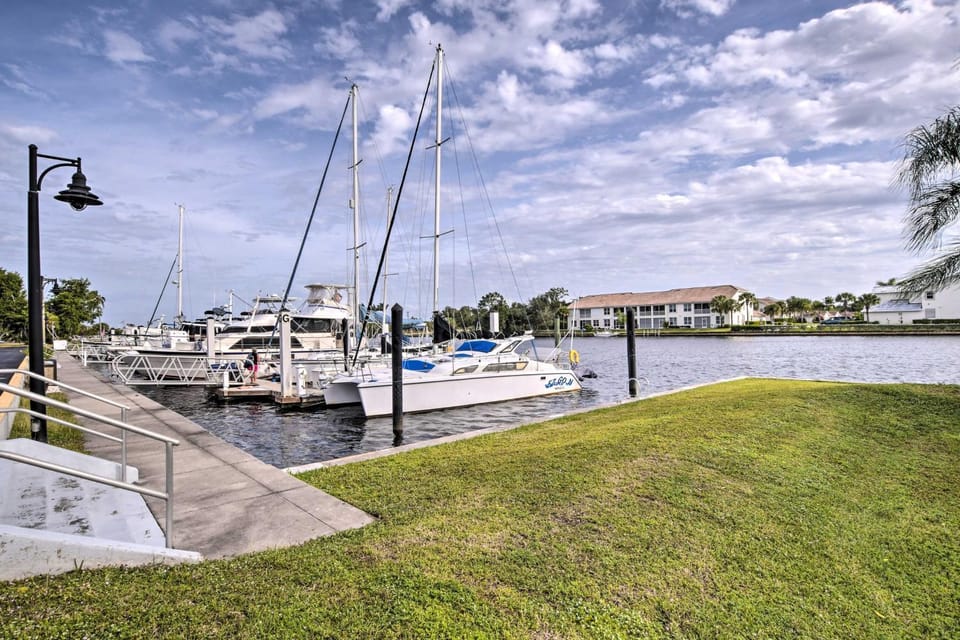 Everglades Studio w/ Resort Amenities & Porch! Apartment in Collier County