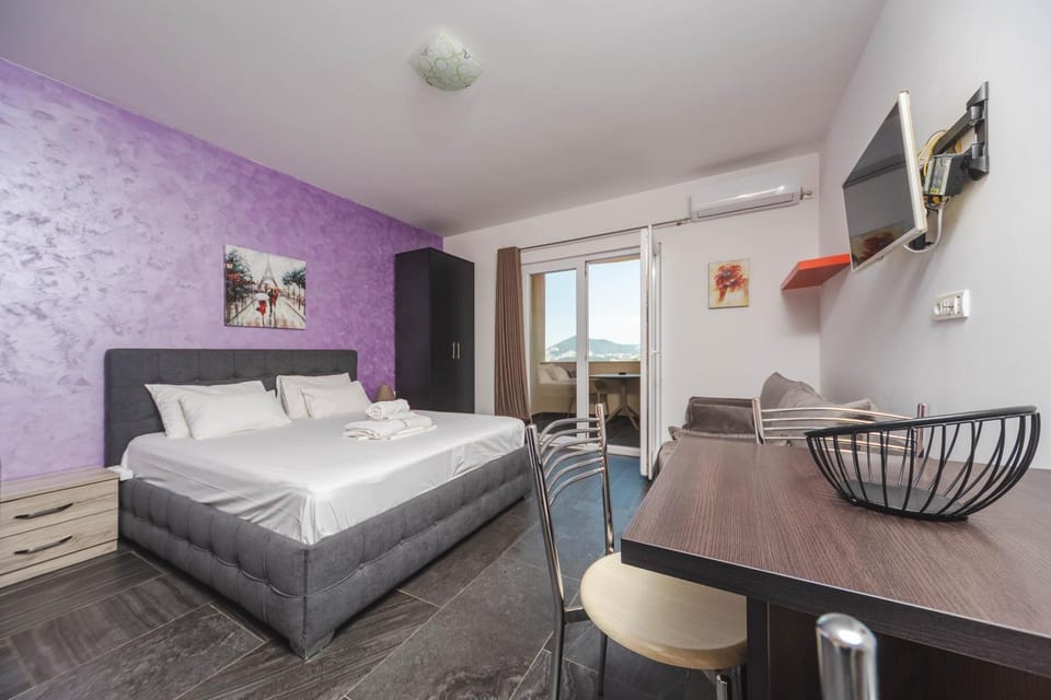 Alessandra Apartments & free private parking Apartment in Budva Municipality