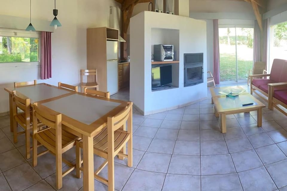 Communal lounge/ TV room, Dining area