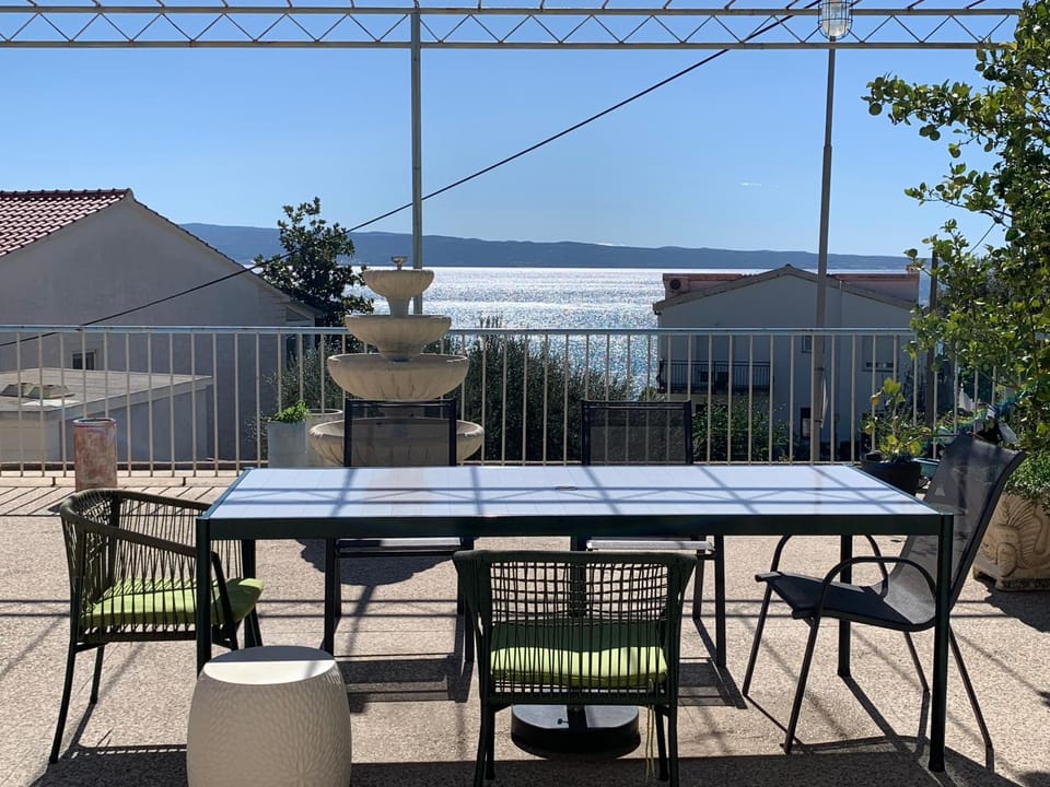 Patio, Day, Natural landscape, View (from property/room), Balcony/Terrace, Dining area, Sea view