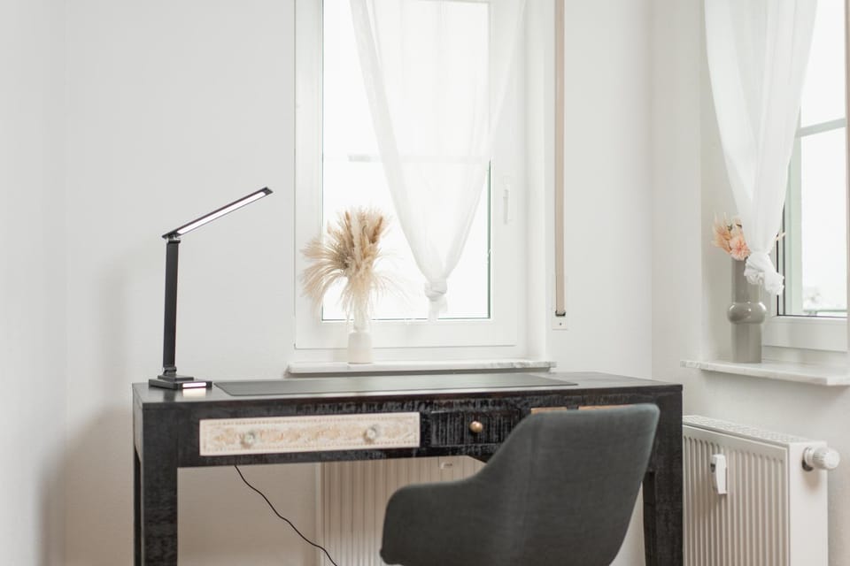 hair dresser, internet