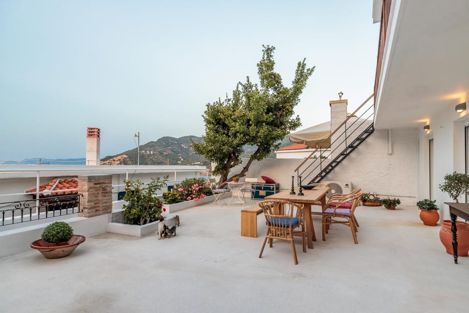 Patio, Natural landscape, Balcony/Terrace, Dining area, Mountain view, Sea view