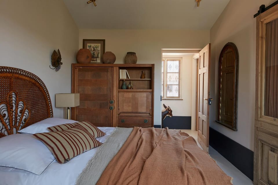 Bed, Photo of the whole room, Bedroom, wardrobe