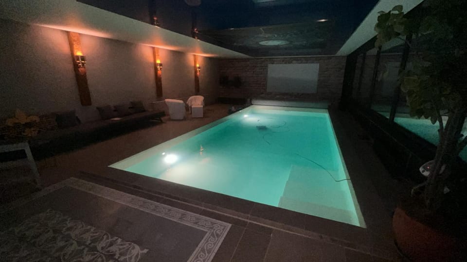 Ferien-Wohnung mit Pool in exklusiver Waldrand Lage Apartment in Albstadt