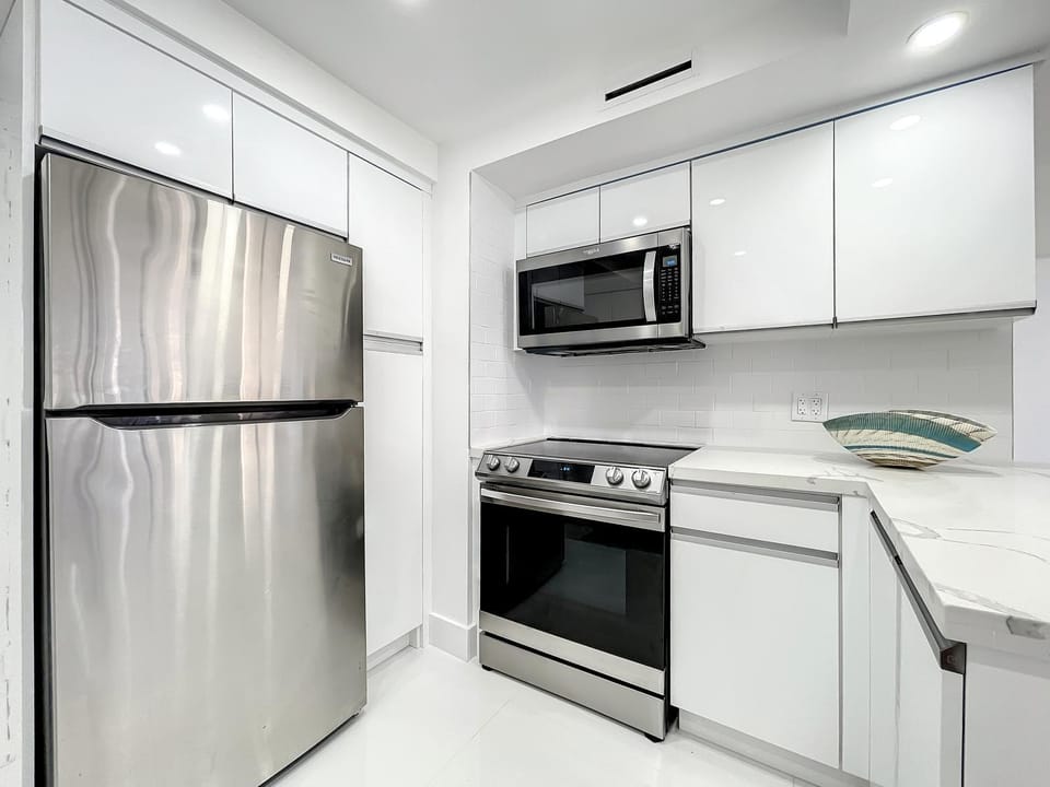Kitchen or kitchenette, minibar, pet friendly, stove