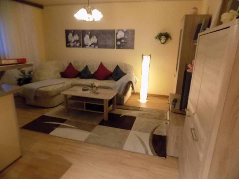 Living room, Photo of the whole room, Seating area