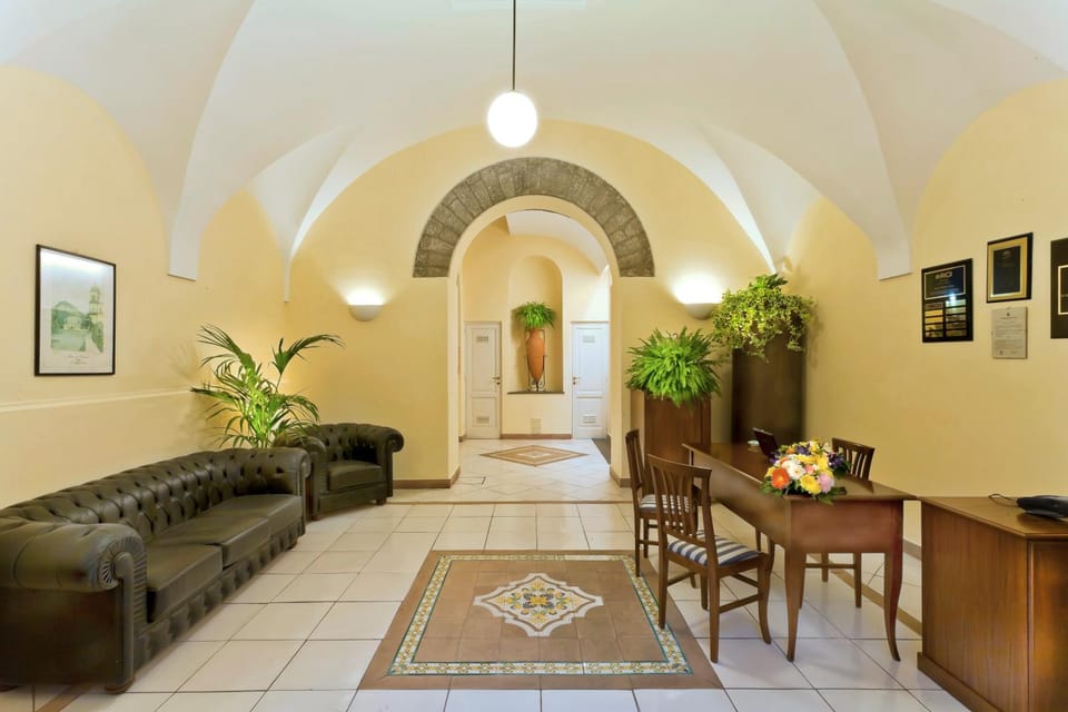 Facade/entrance, Lobby or reception