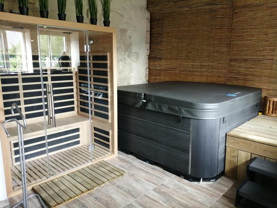 Sauna, Spa and wellness centre/facilities