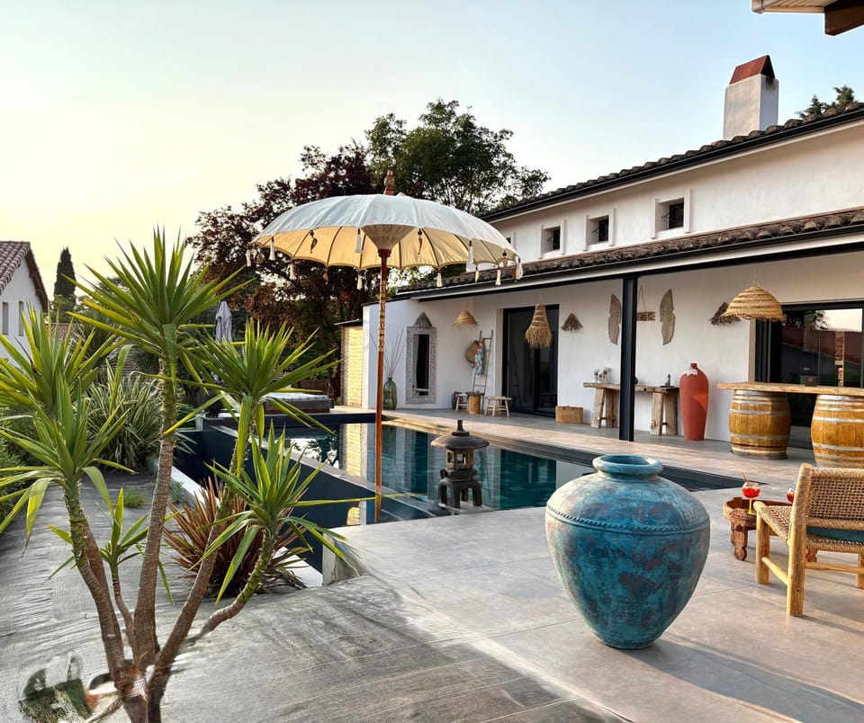 Patio, Pool view, Swimming pool