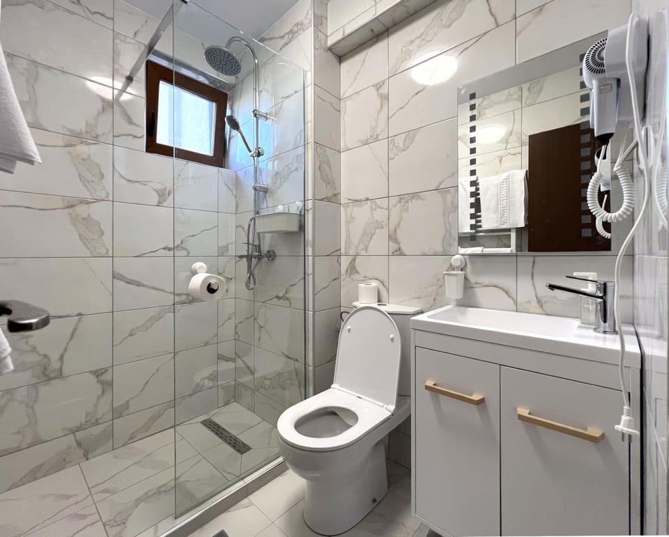 Shower, Toilet, Bathroom