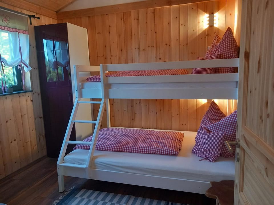 Photo of the whole room, Bedroom, bunk bed