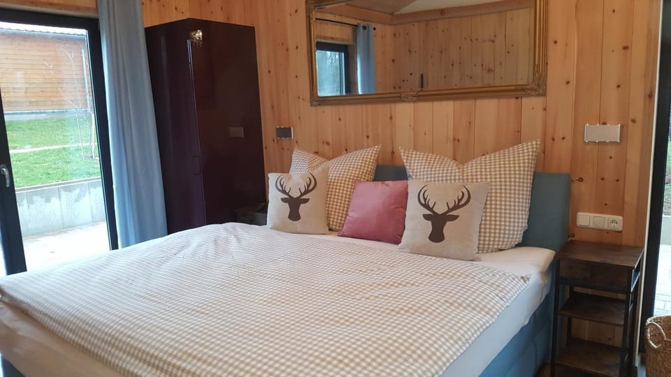 Bed, Photo of the whole room, Bedroom, wardrobe