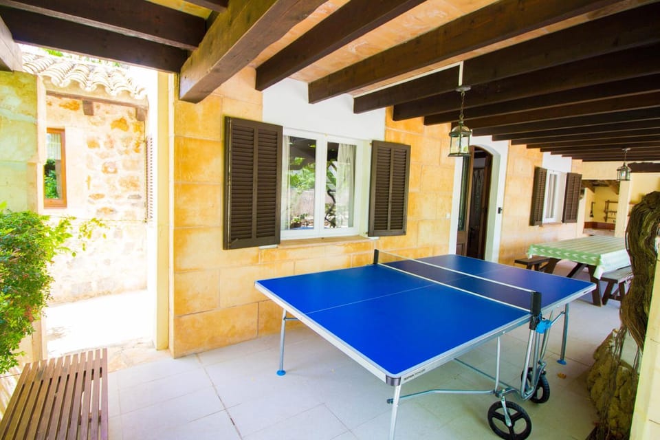 Table tennis