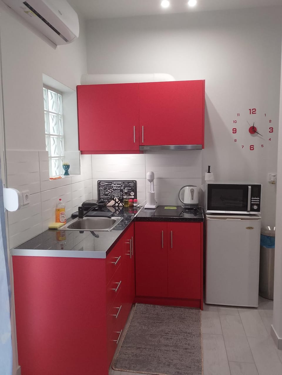 Little house in Kipseli Apartment in Athens