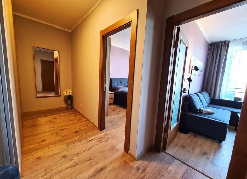 Stylish apartment with parking & spacious balcony Apartment in Riga