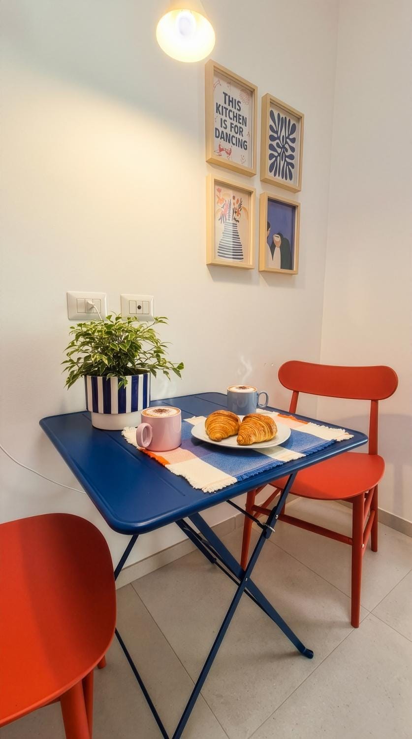 Dining area, kitchen