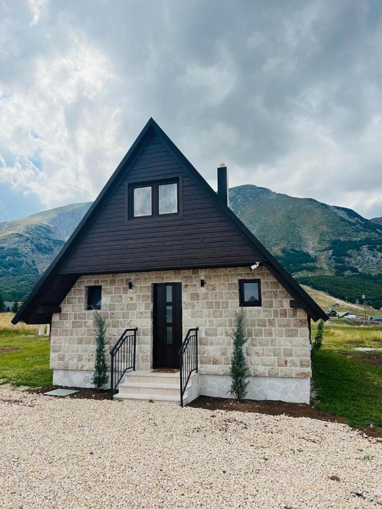 Prima Vista House in Montenegro
