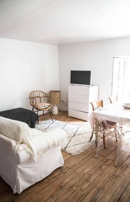 Villa Séquoia - Grand Studio SDB & cuisine privées Apartment in Nouvelle-Aquitaine