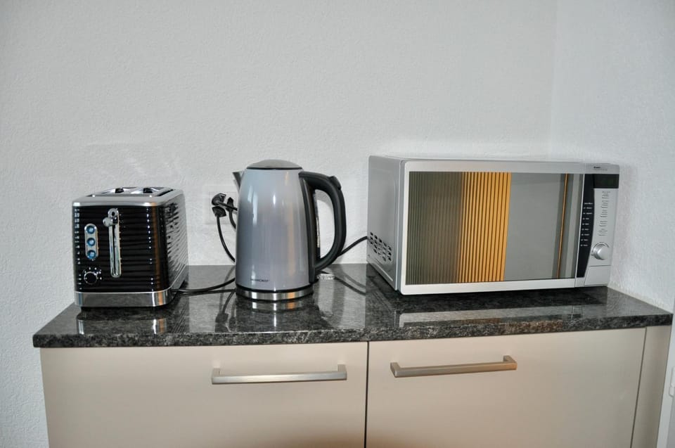 Coffee/tea facilities, minibar, toaster