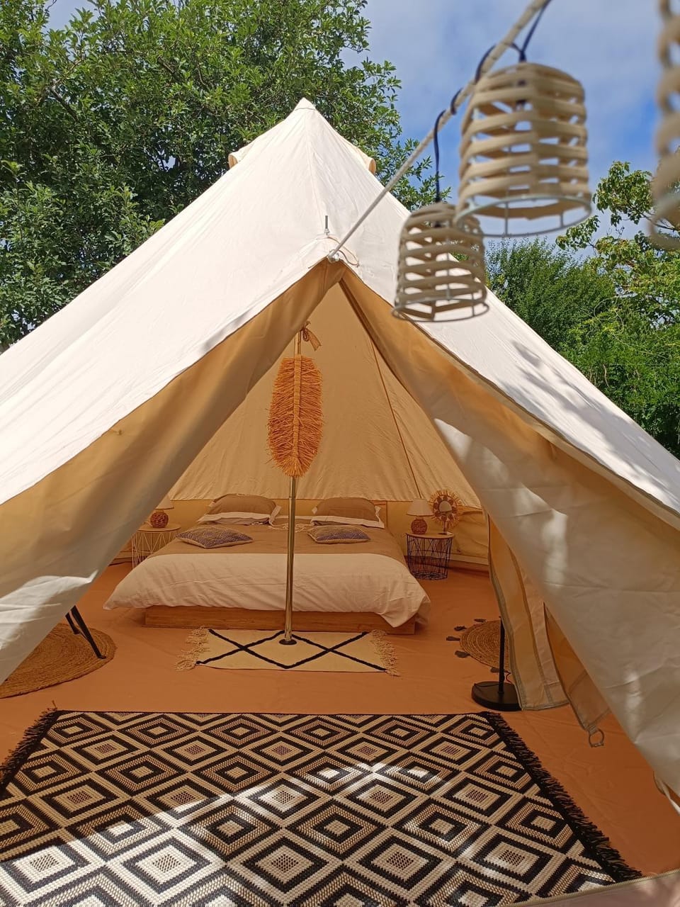 Tente entre Vichy et le PAL " ô Rêves Atypiques" Luxury tent in Auvergne-Rhône-Alpes