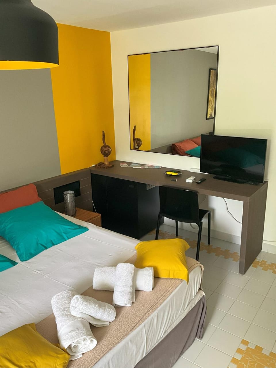 TV and multimedia, Seating area, hair dresser