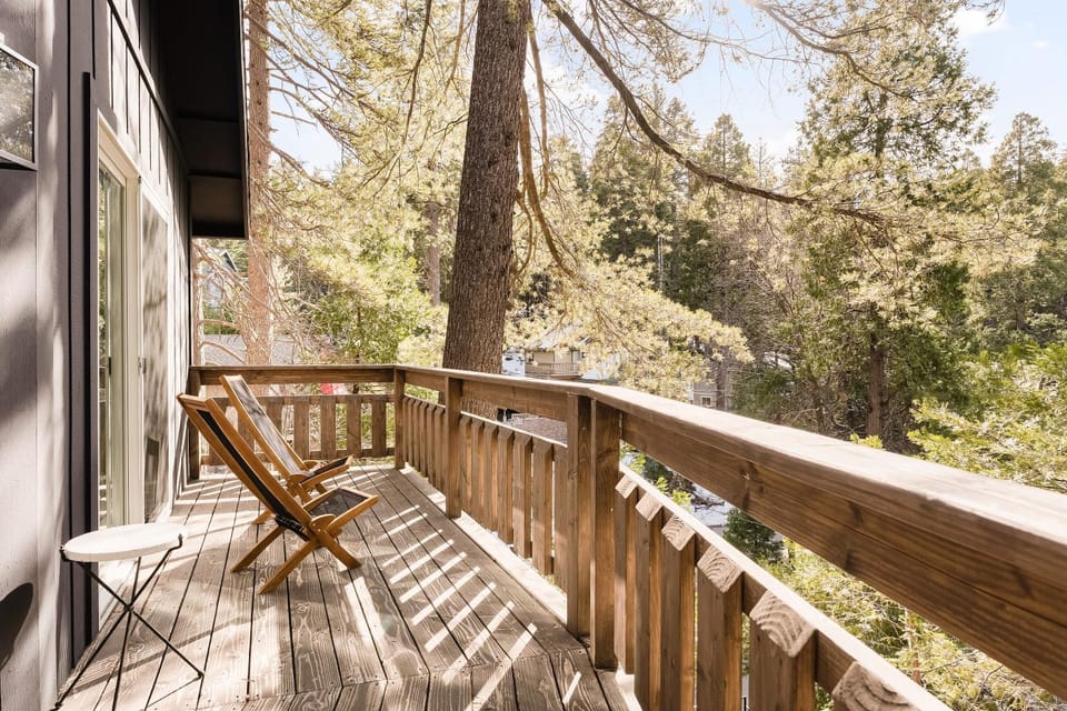 Patio, Spring, Day, Natural landscape, Garden, View (from property/room), Balcony/Terrace, Garden view, Quiet street view