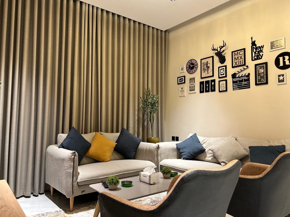 شقة فاخرة ٣ غرف نوم وصالة بدخول ذاتي ١١ Apartment in Riyadh