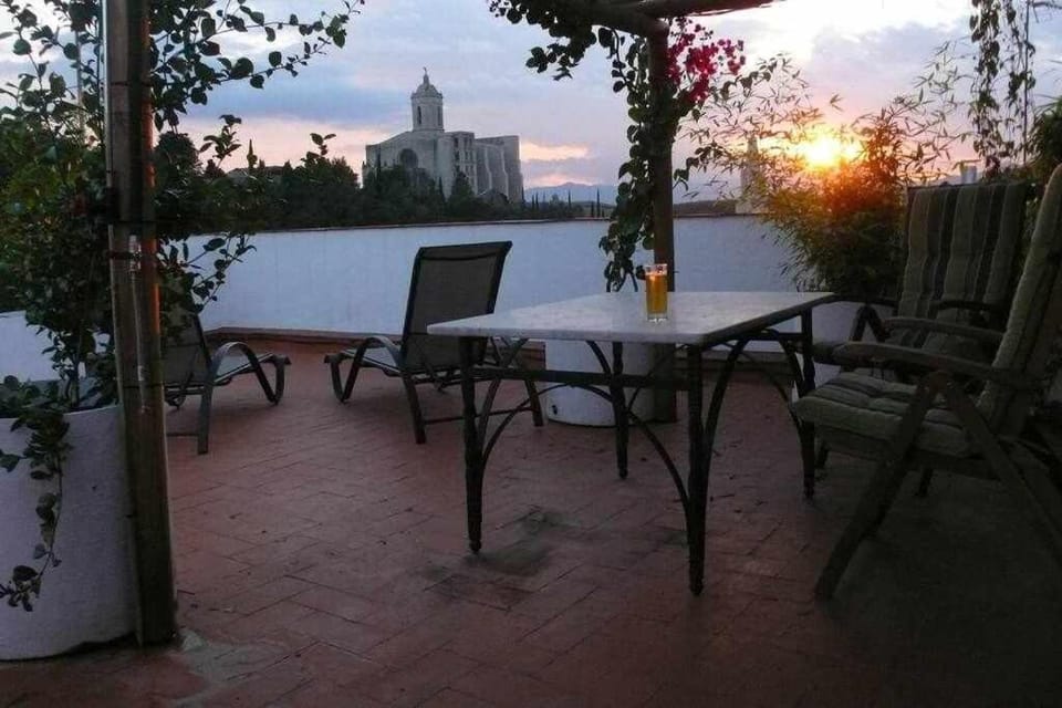 Apartamento con increíbles vistas y terraza Apartment in Girona