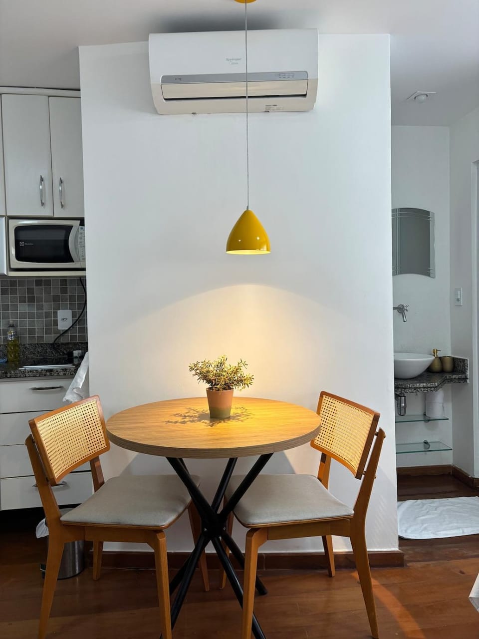 (SH59)Estilo Conforto Simplicidade na Bela Cintra Apartment in Sao Paulo City