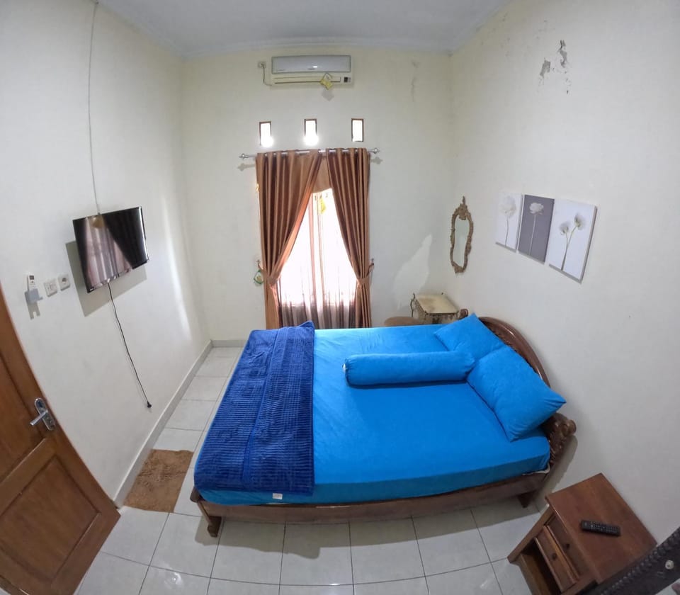 Bed, Bedroom, air conditioner