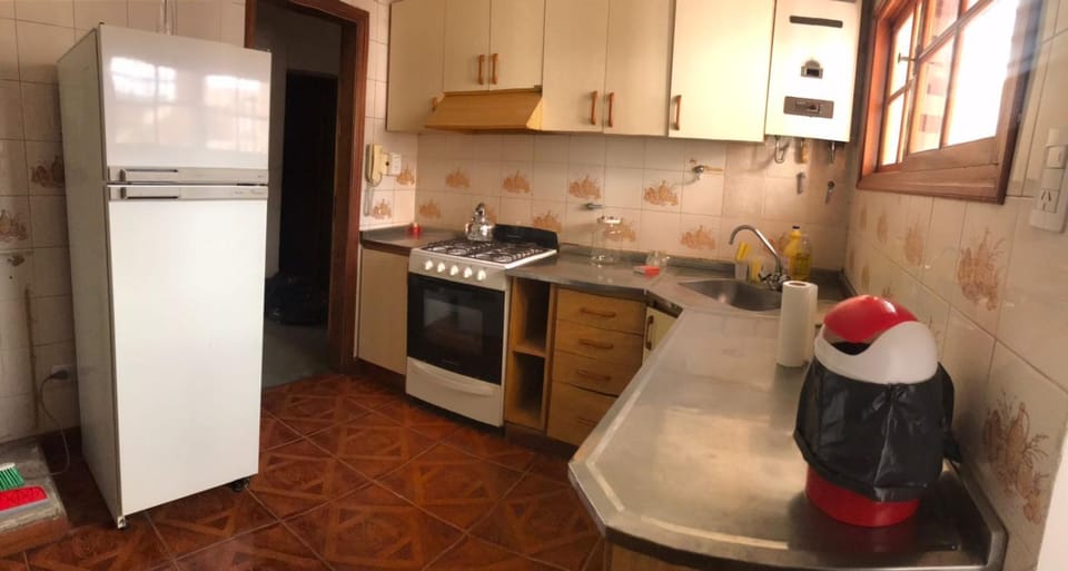 Kitchen or kitchenette, pet friendly
