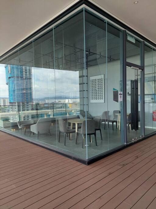 Continew Residensi 5 Min Walking to IKEA Cheras, My Town Mall, MRT Cochrane. Apartment in Federal Territory of Kuala Lumpur