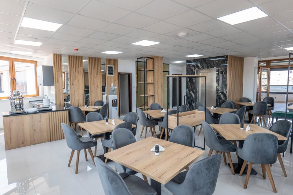 Business facilities, Banquet/Function facilities, Seating area, Breakfast, Buffet breakfast