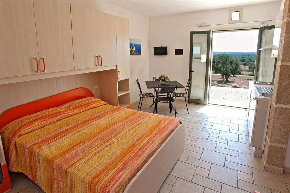 Agriturismo La Collina Degli Ulivi Farm Stay in Apulia