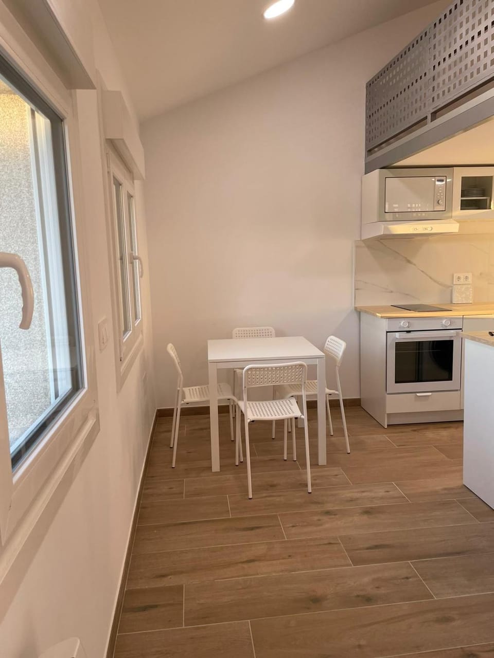 Kitchen or kitchenette, pet friendly, stove