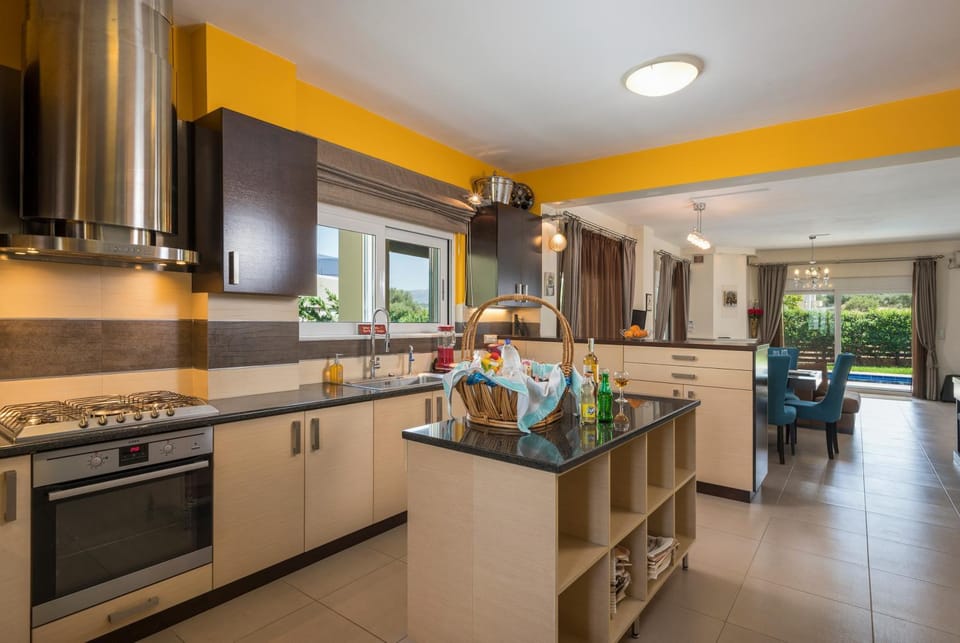 AnnaBoutique Villa Beach, Heated Private Pool & BBQ Villa in Crete