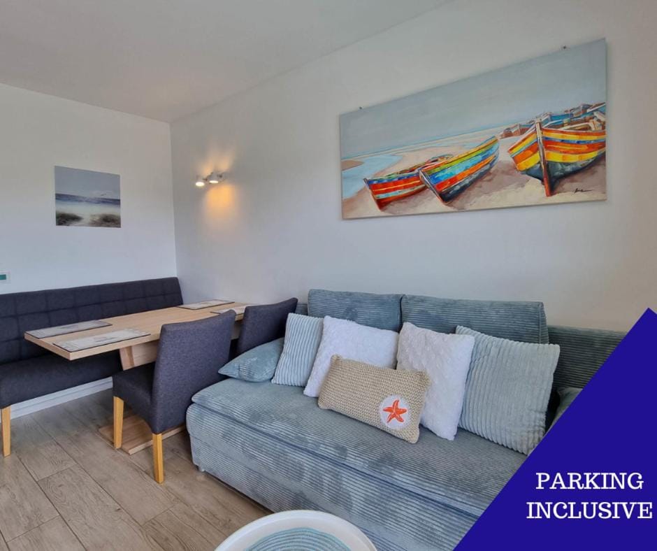 Living room, Parking