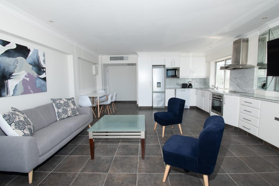 TV and multimedia, Kitchen or kitchenette, Living room, Seating area, Dining area, minibar, pet friendly