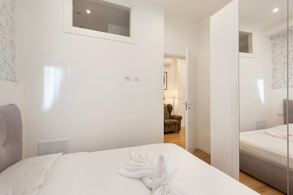 Bed, Photo of the whole room, Bedroom, towels, wardrobe